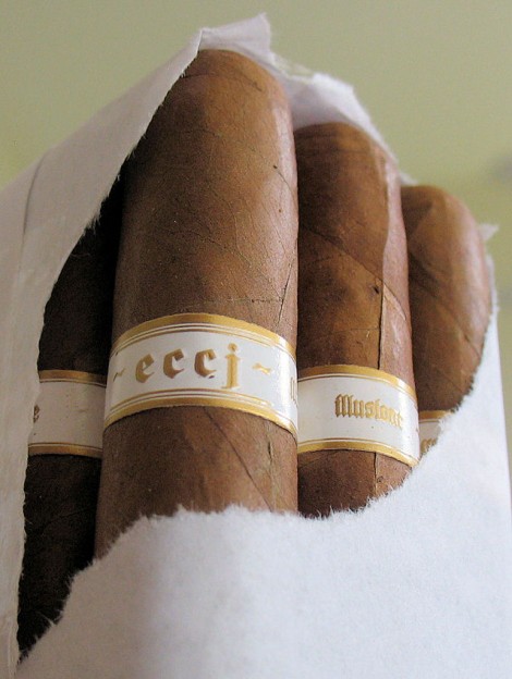 3 3 470x624 Cigar Obsession Photo Contest 5 Stick Giveaway The Vote cigar art